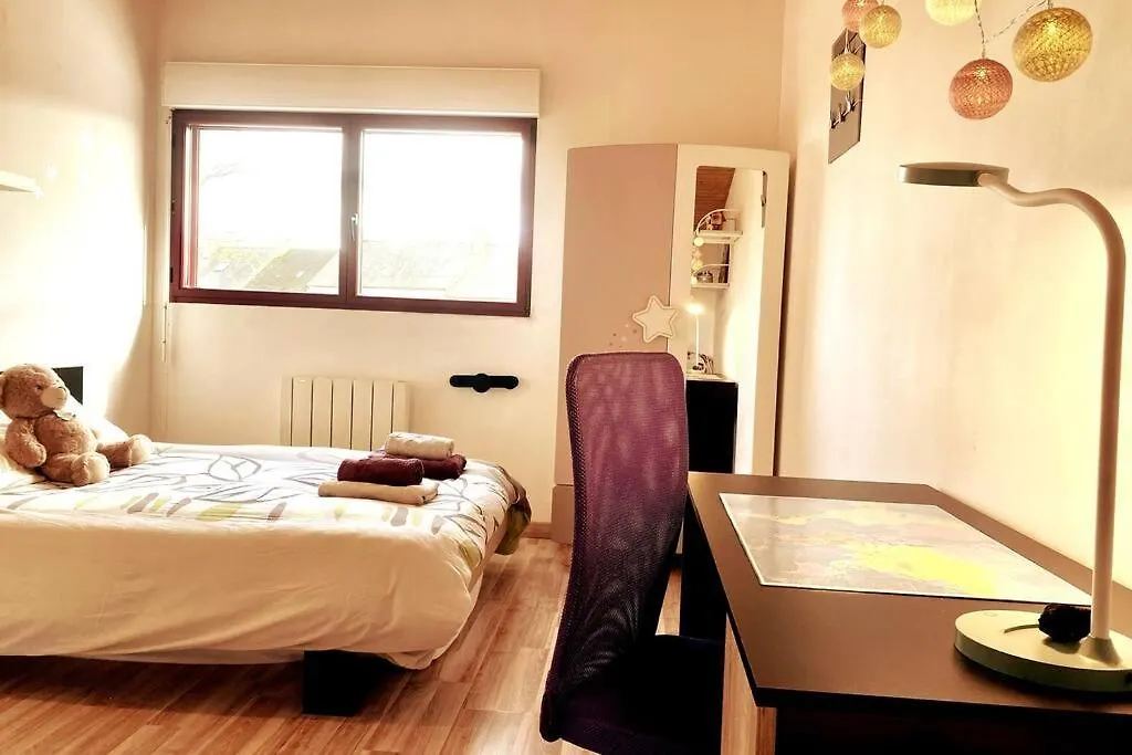 Maison 180M2, Jardin Clos, 2 Terrasses, 5 Mn Dinan Vilde-Guingalan